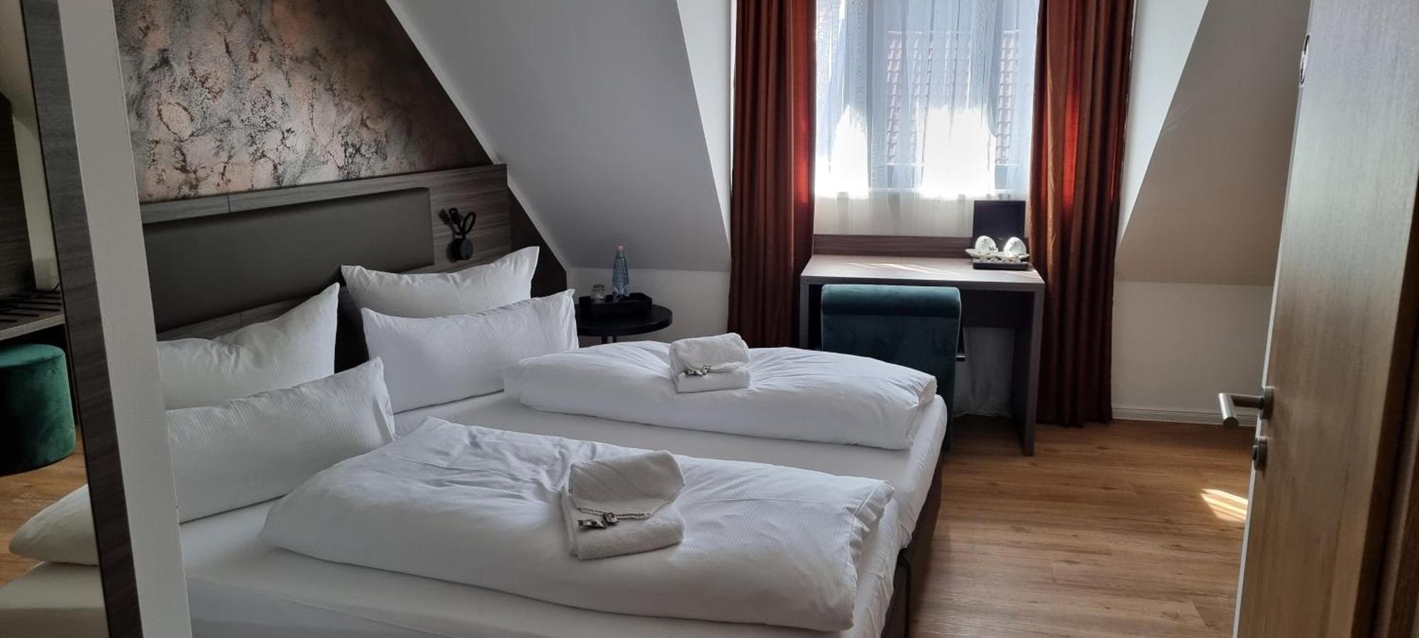 Central Hotel & Lounge Adult Only جوسلار المظهر الخارجي الصورة